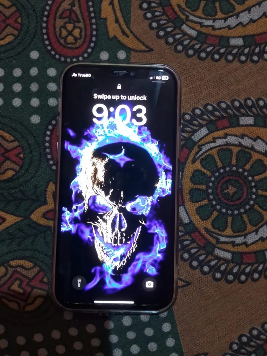 Apple iPhone 12