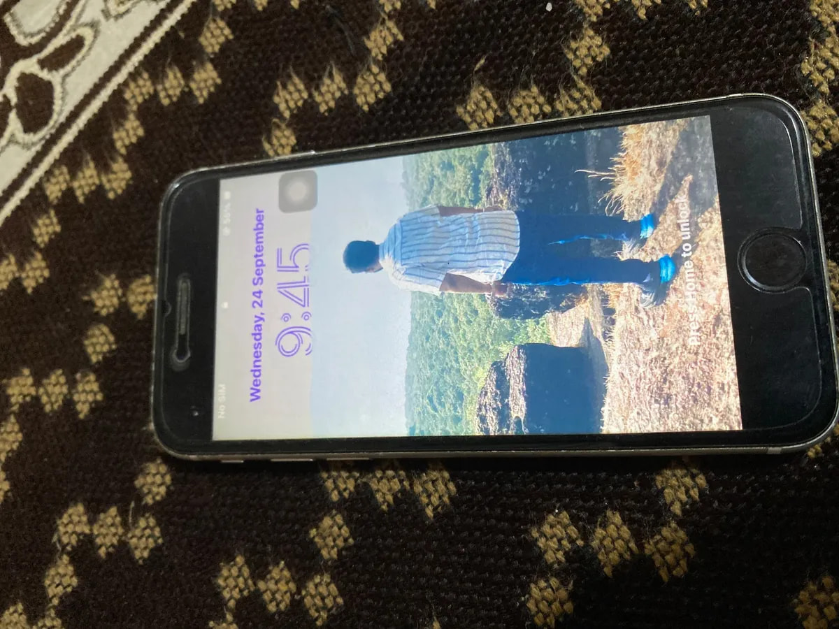 Apple iPhone SE (2020)