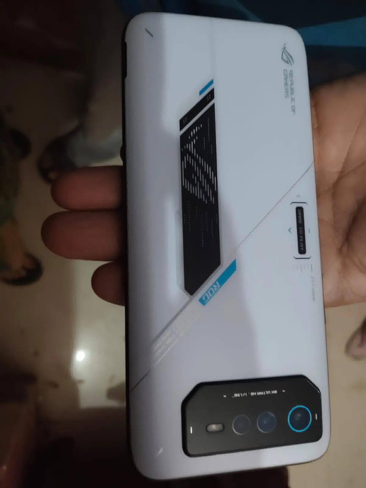 Asus ROG Phone 6