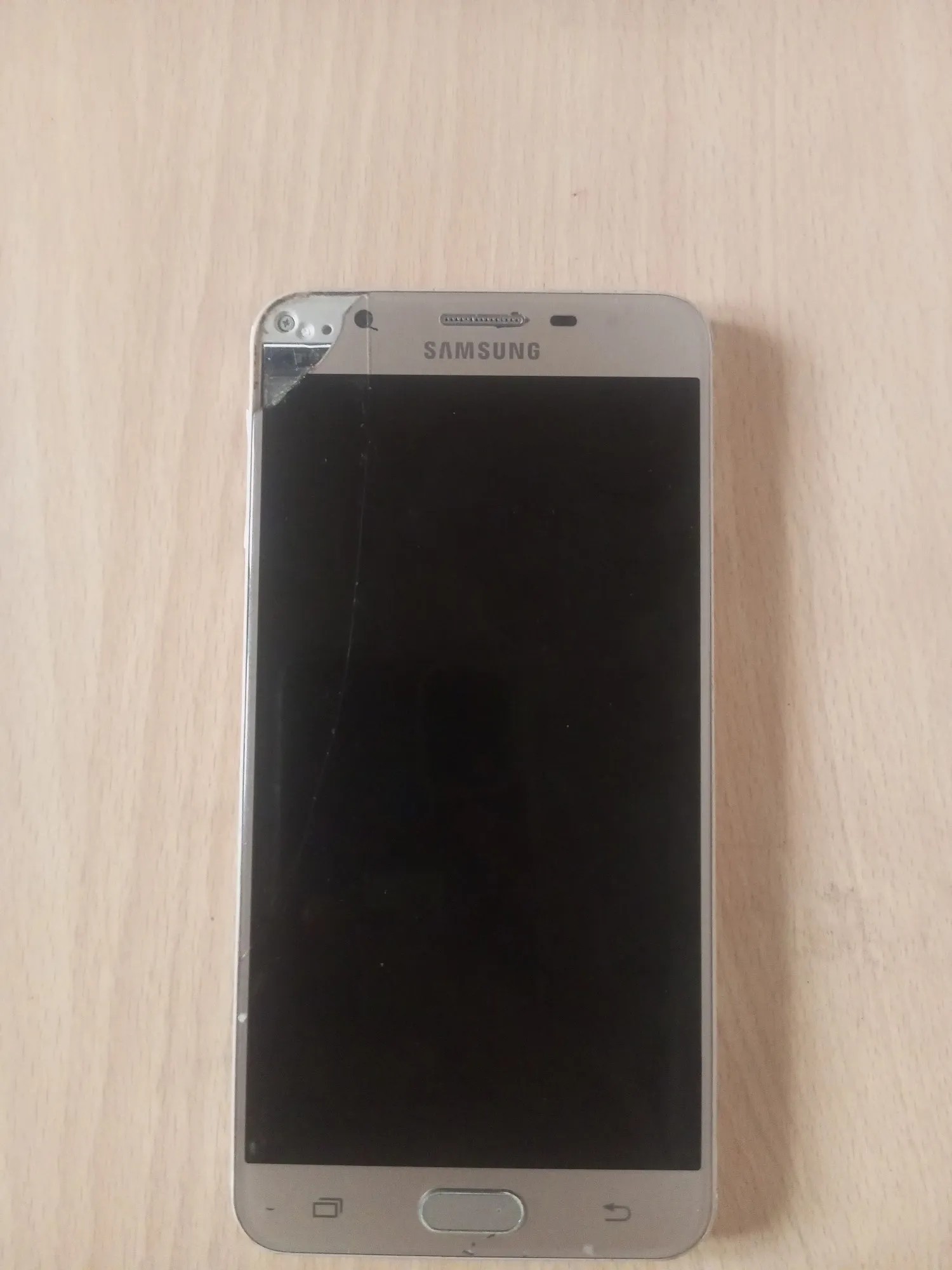 Samsung Galaxy J7 Nxt