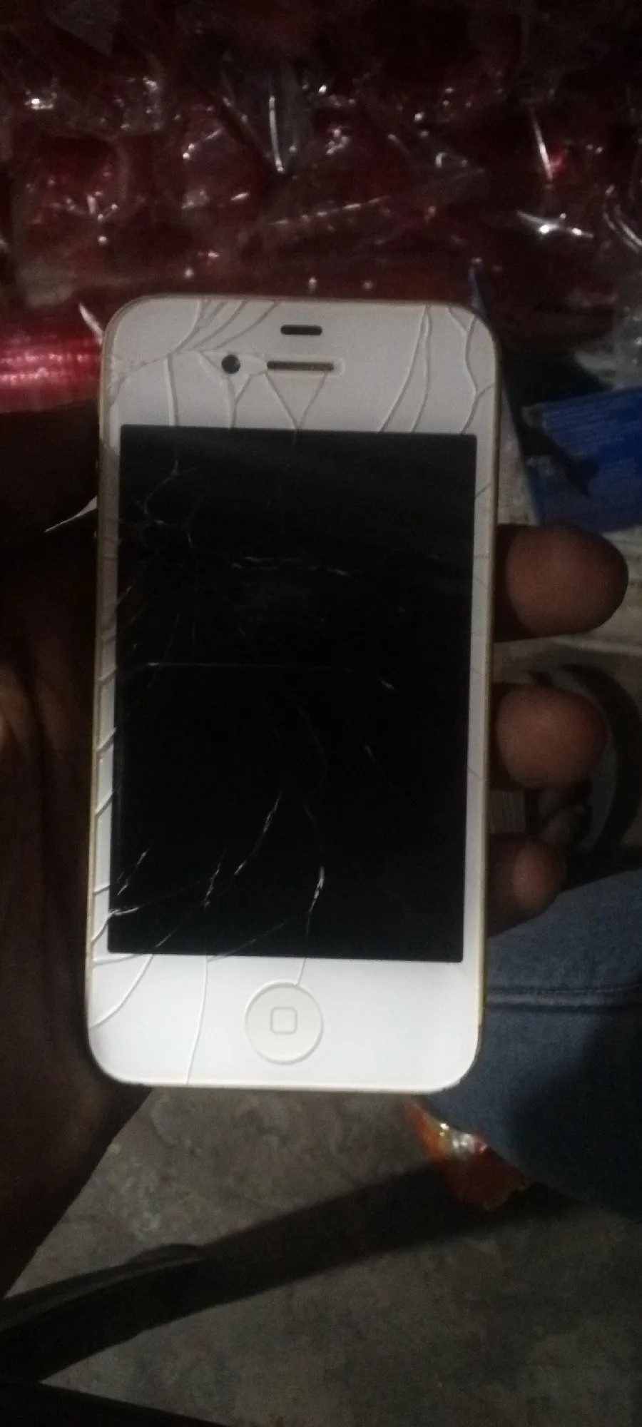 Apple iPhone 4