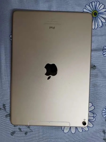 Apple iPad Pro 10.5 (2017)