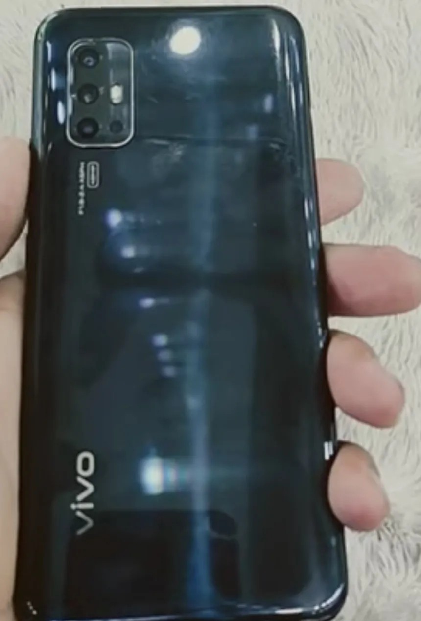 vivo V17