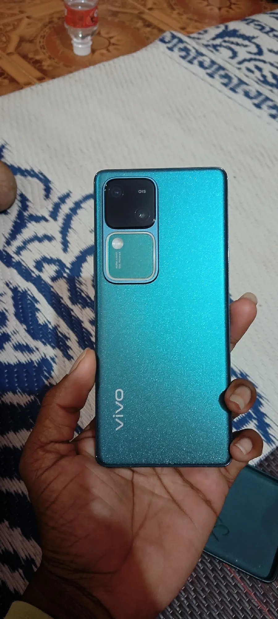 vivo V30