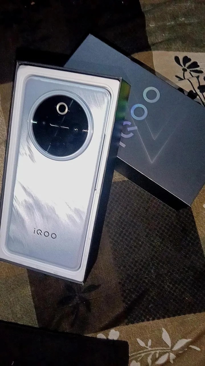 vivo iQOO Z10