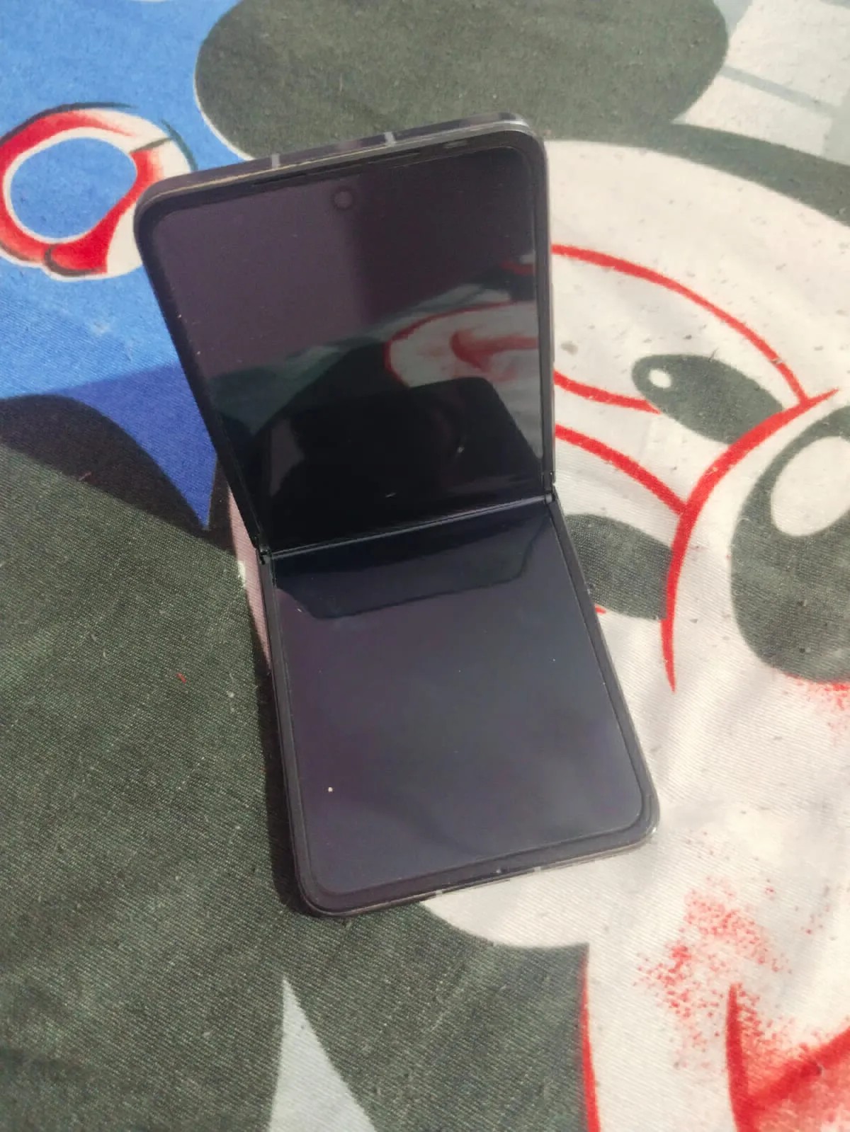 Infinix Zero Flip
