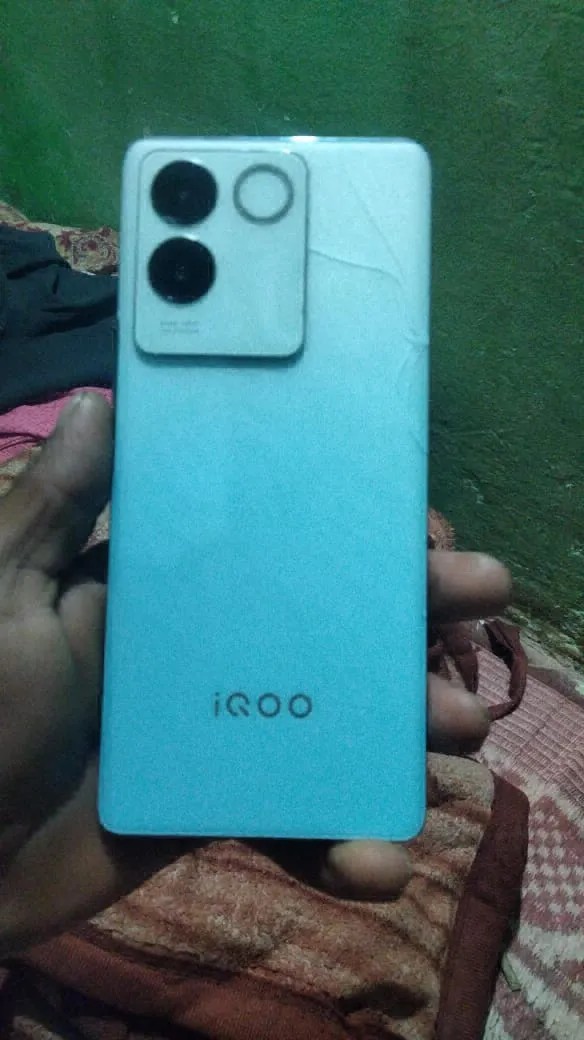 vivo iQOO Z7 Pro