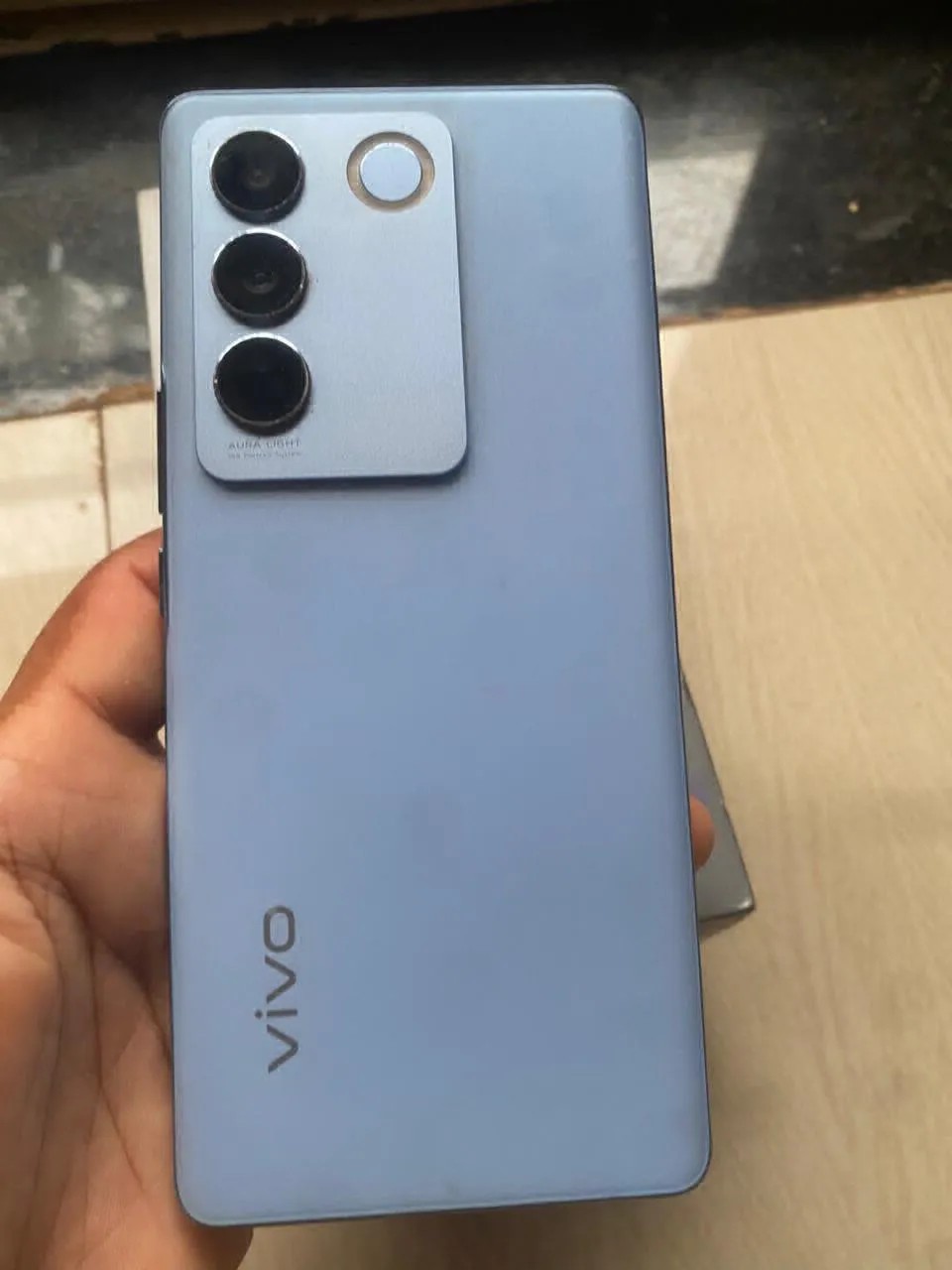 vivo V27