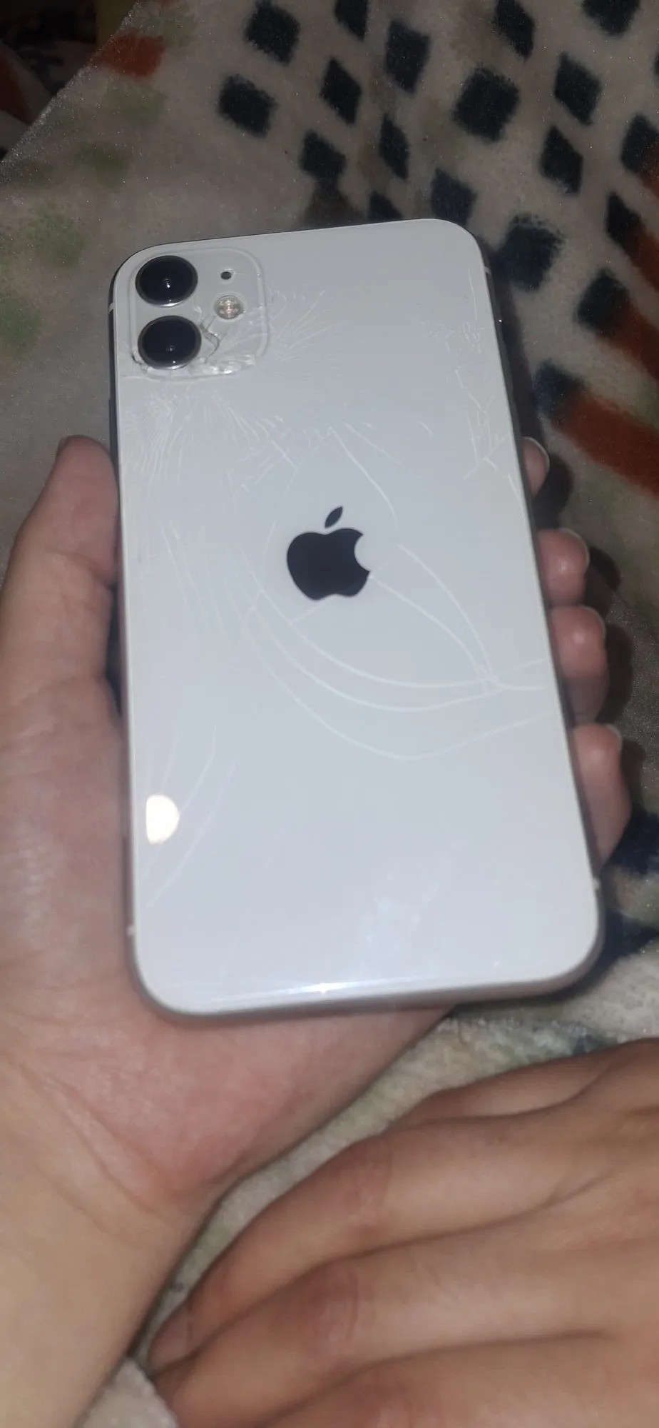 Apple iPhone 11