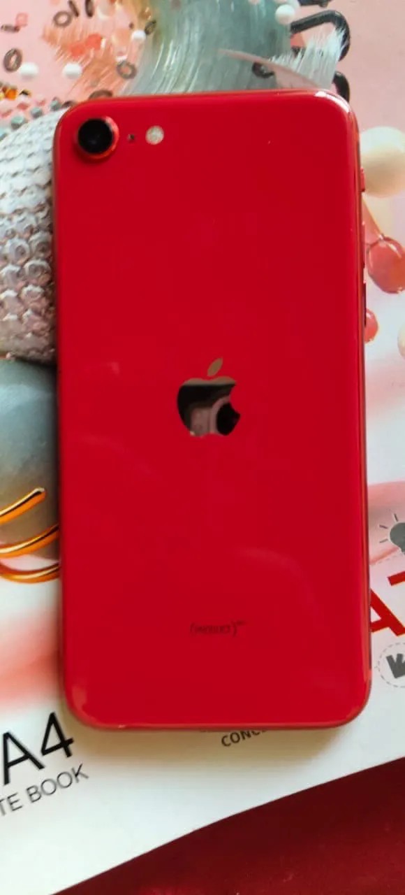 Apple iPhone SE (2020)