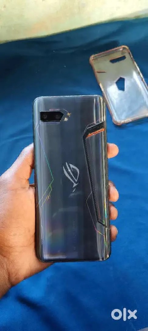 Asus ROG Phone II ZS660KL