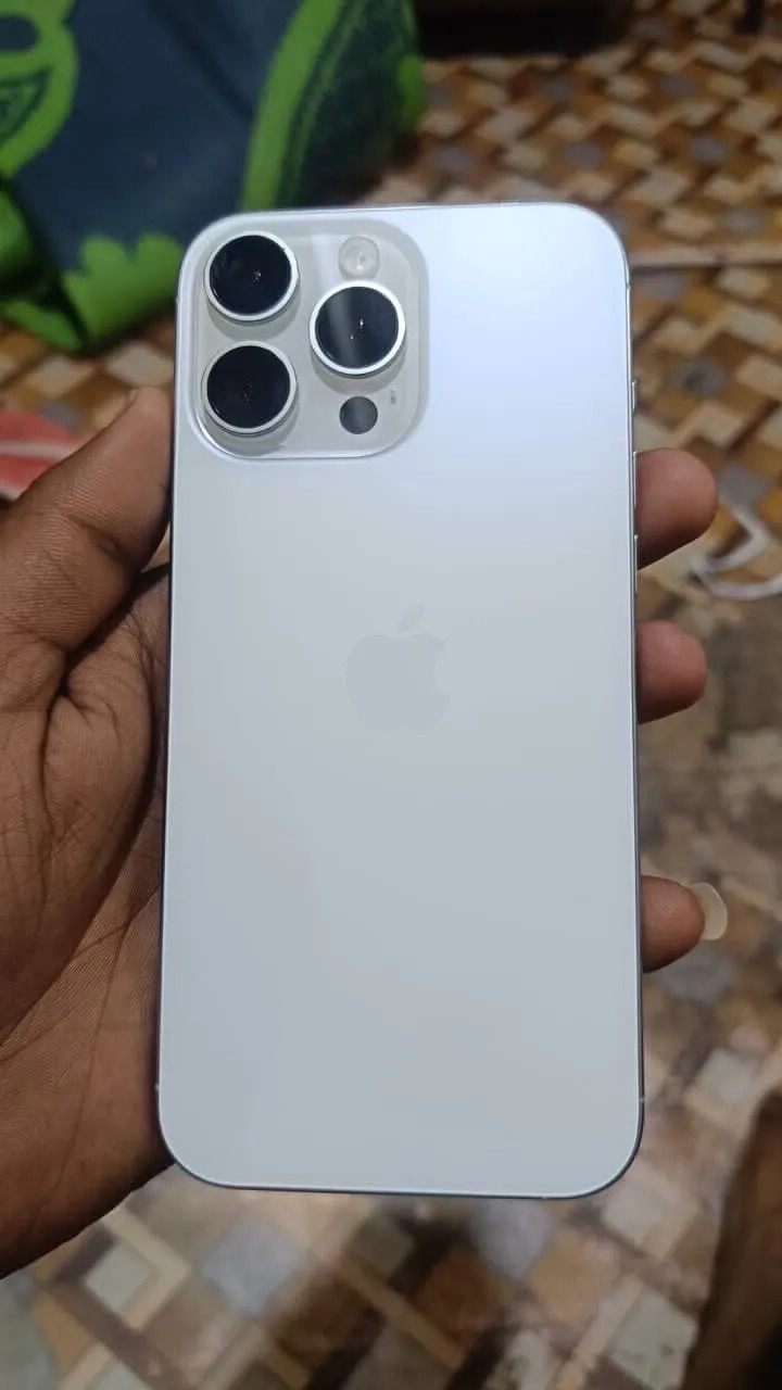Apple iPhone 16 Pro Max