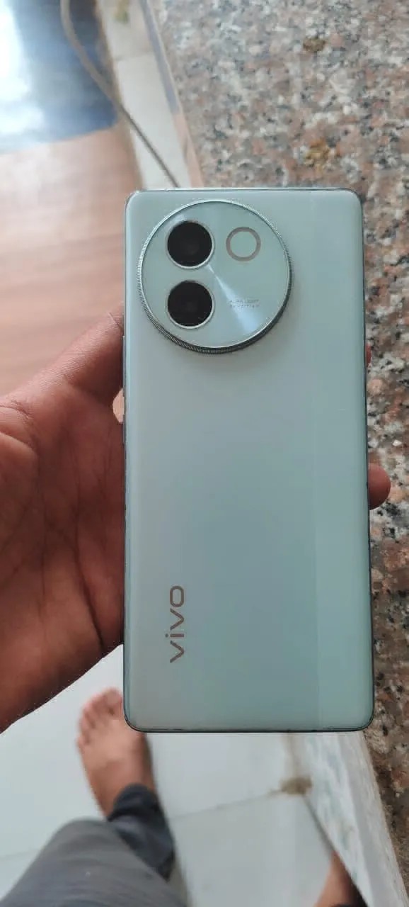vivo V30e