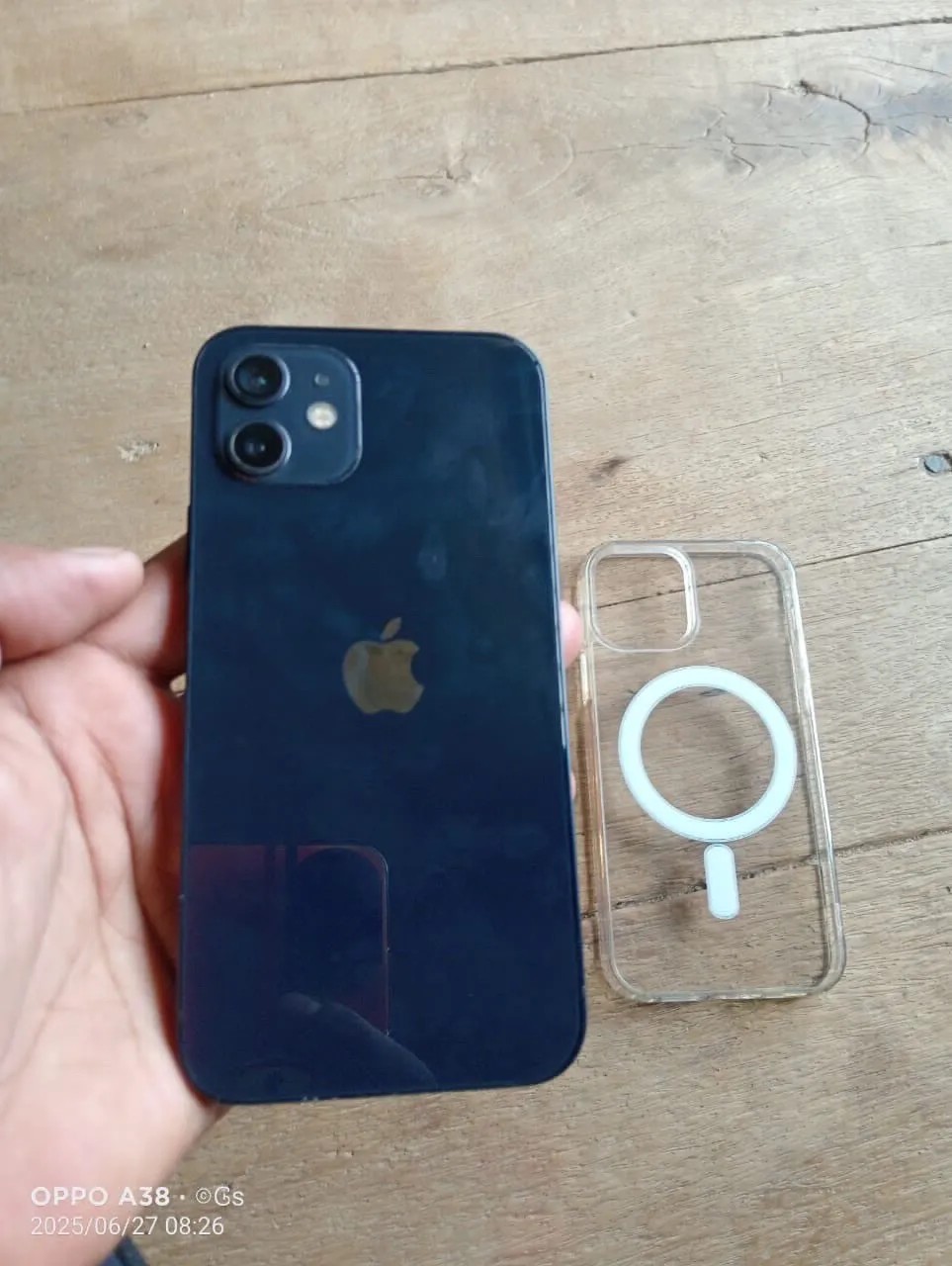 Apple iPhone 12