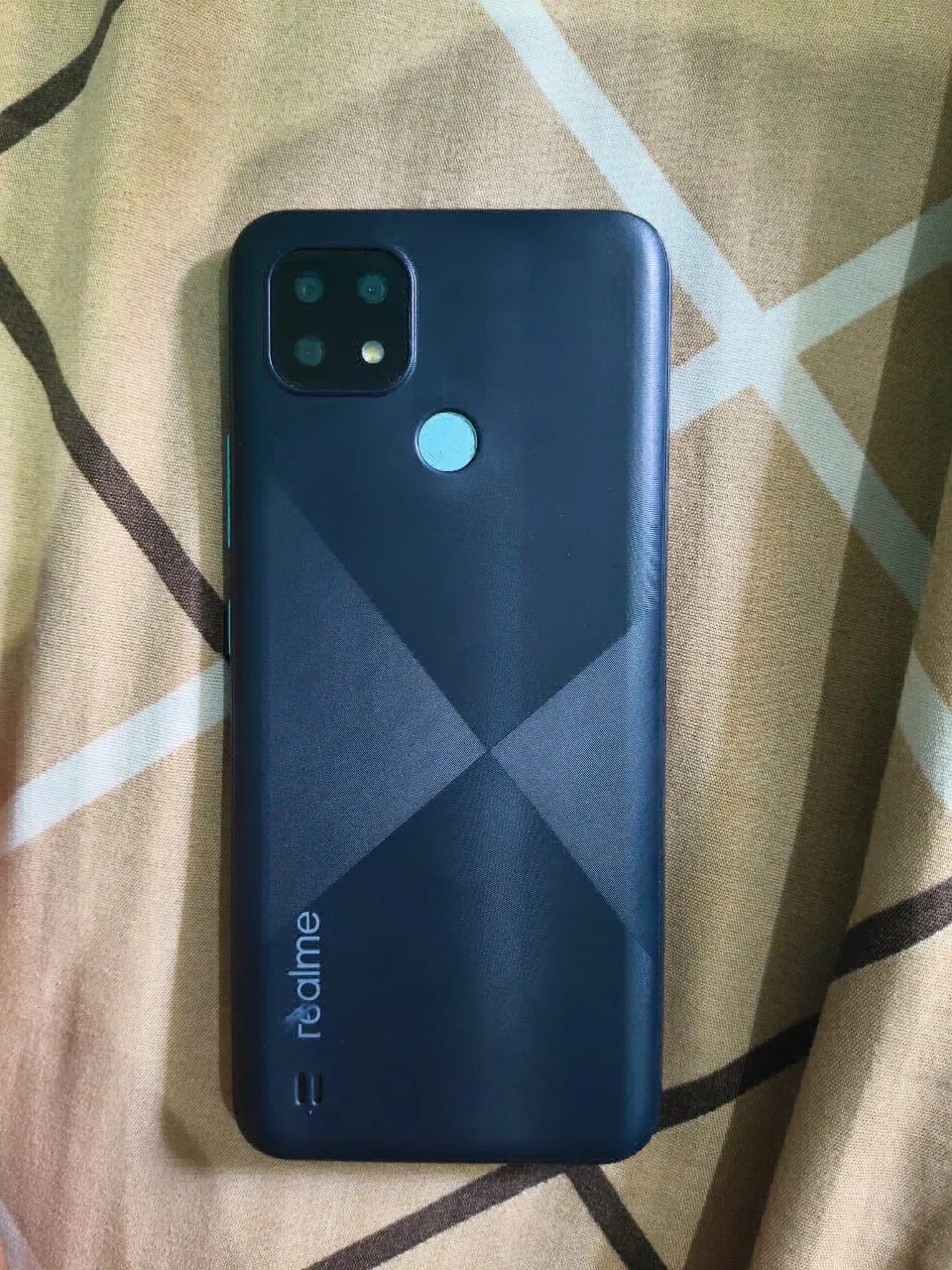 Realme C21