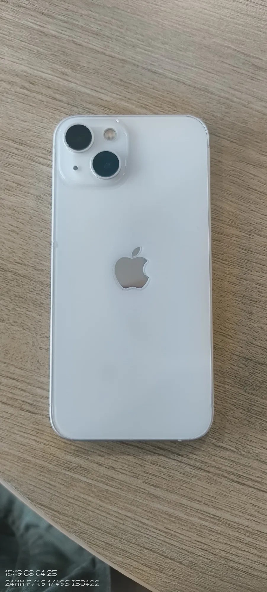 Apple iPhone 13