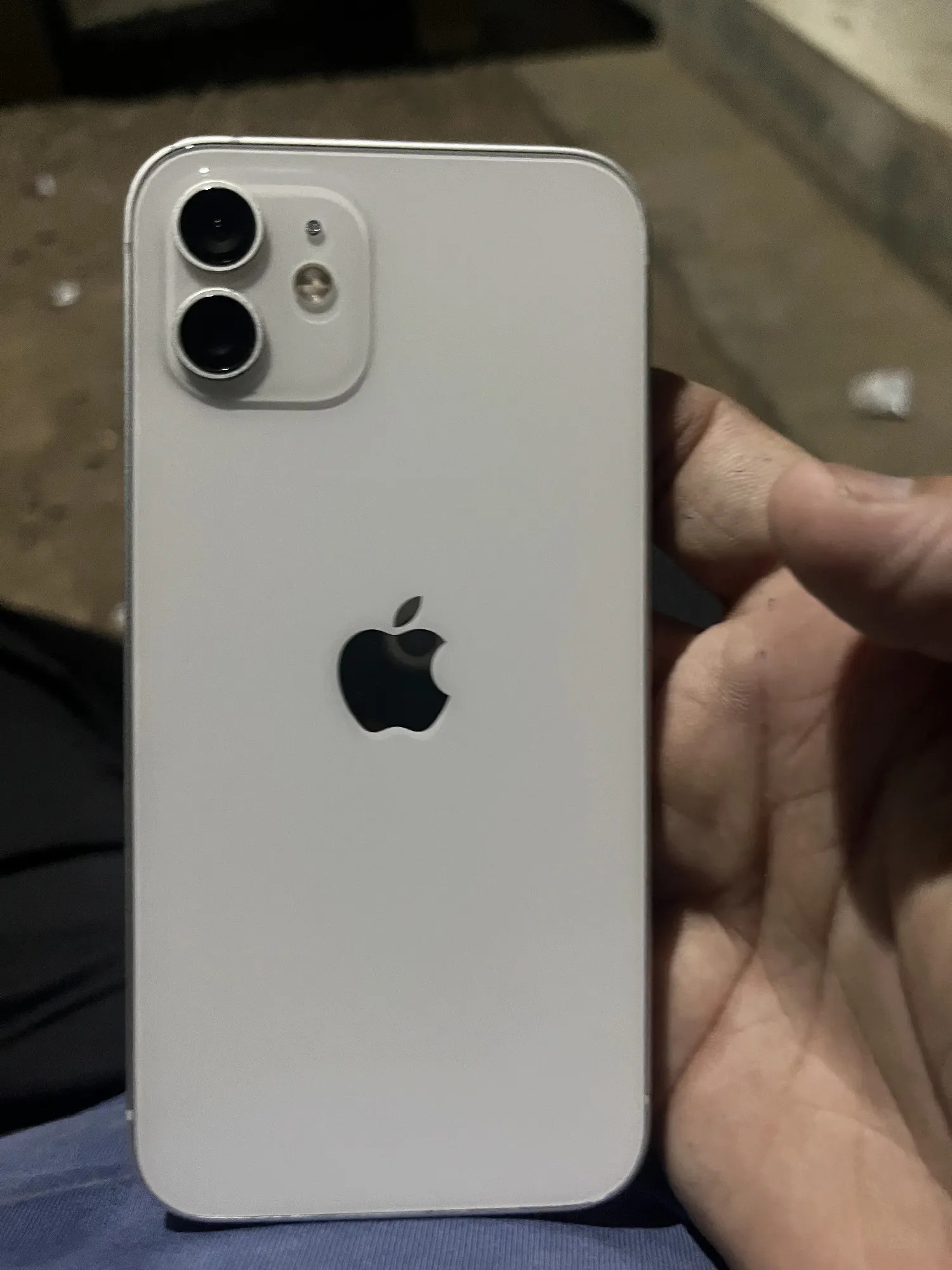 Apple iPhone 12