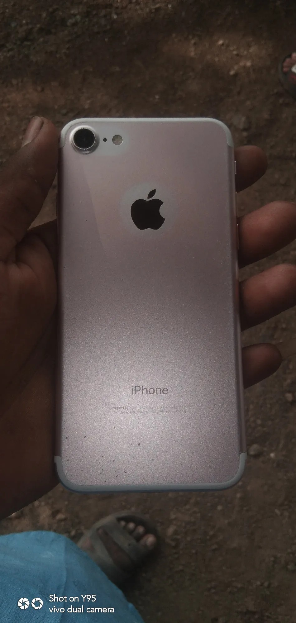 Apple iPhone 7