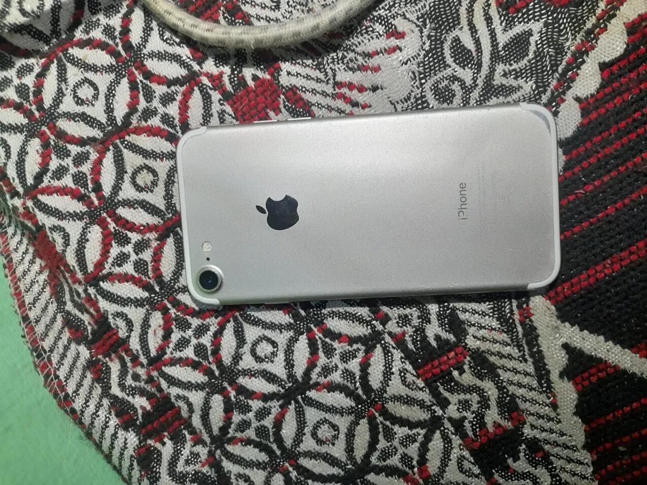 Apple iPhone 7