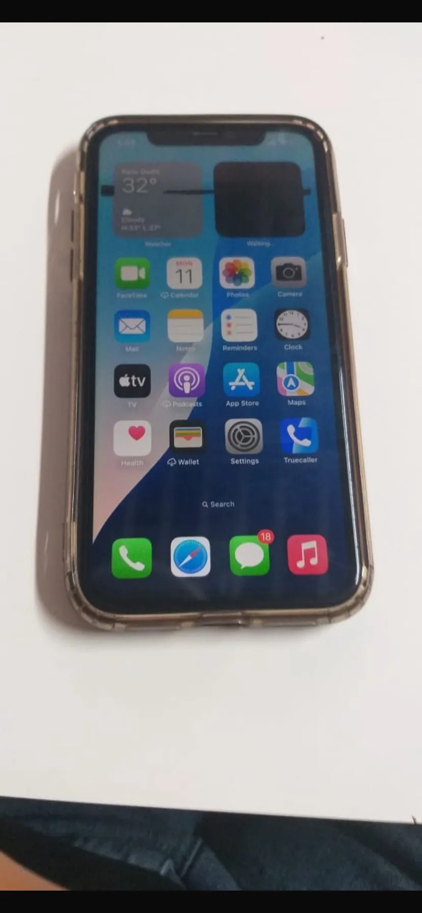 Apple iPhone 11