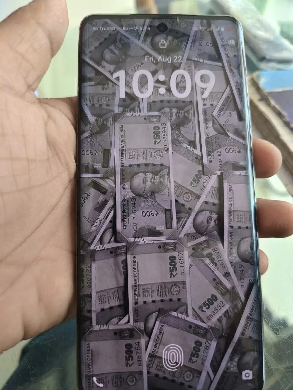 vivo V40e