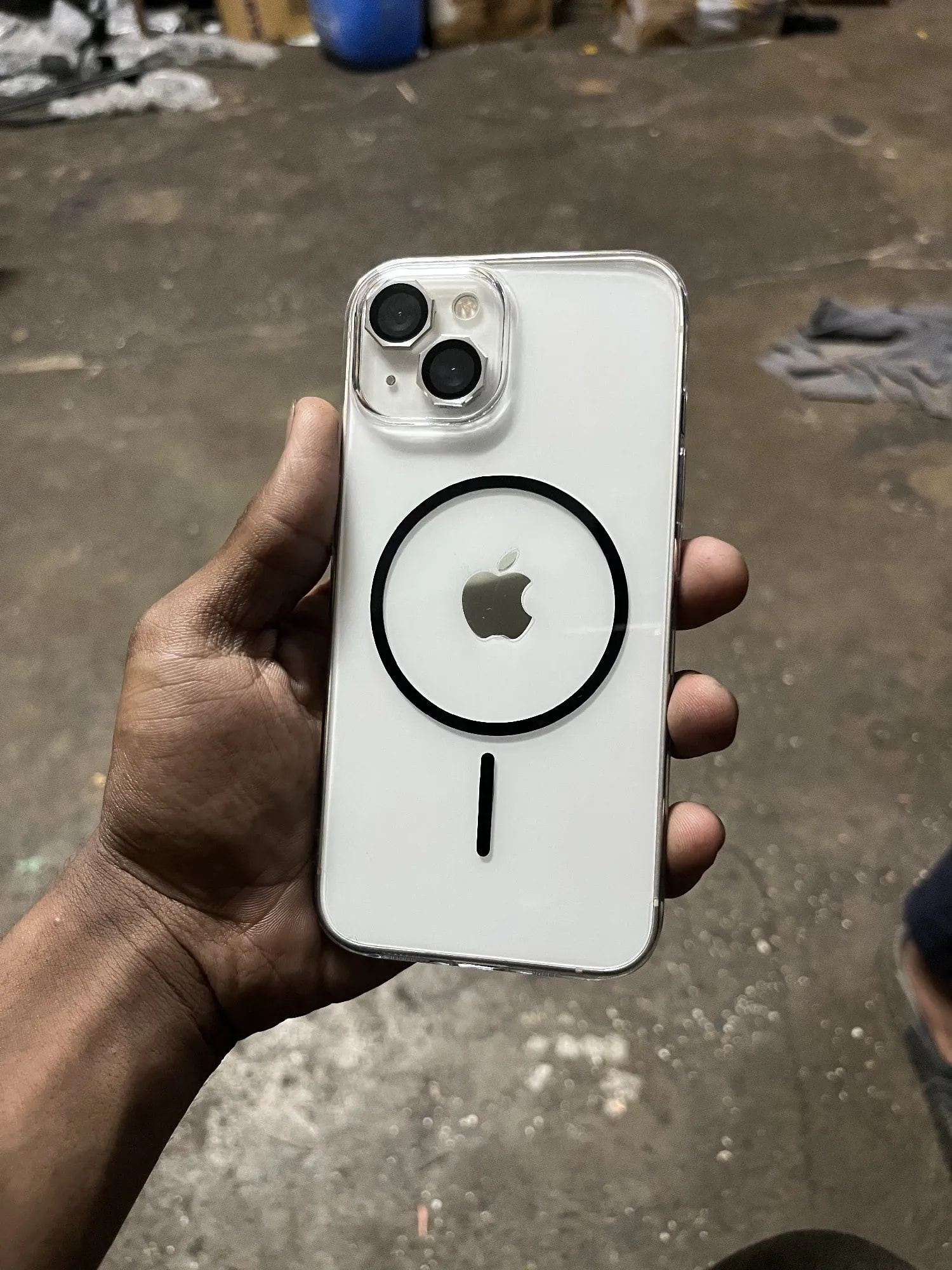 Apple iPhone 13
