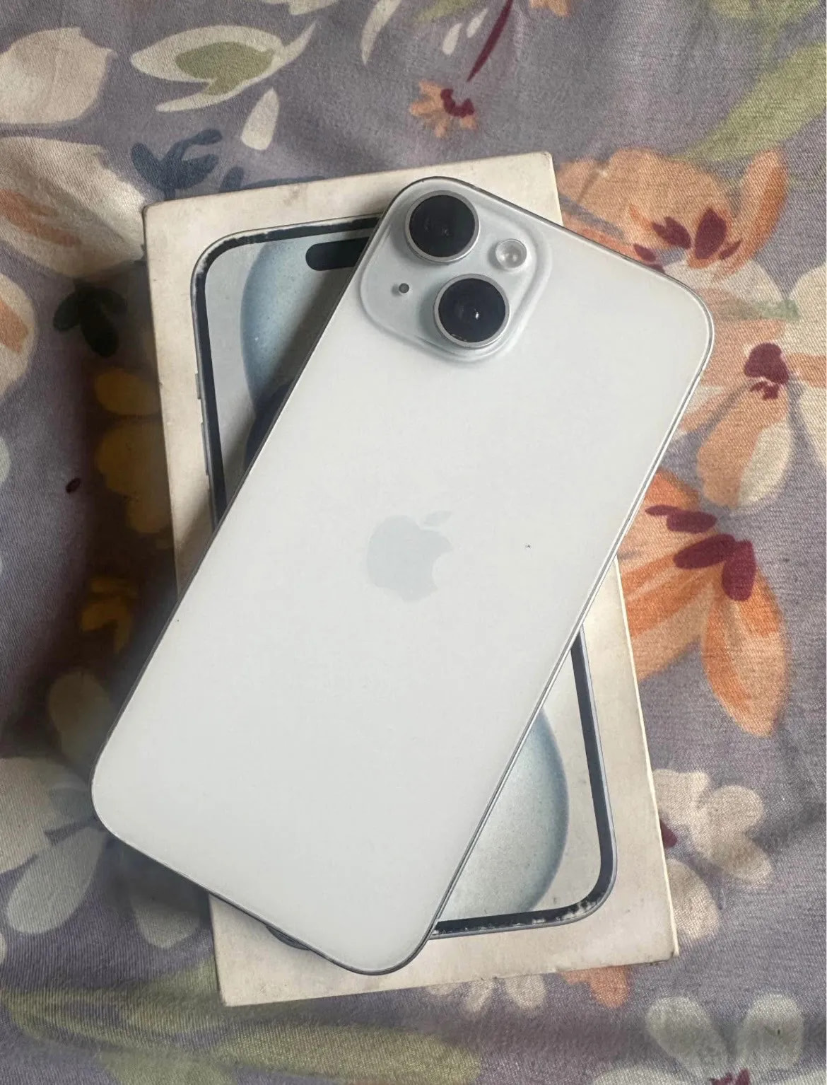 Apple iPhone 15