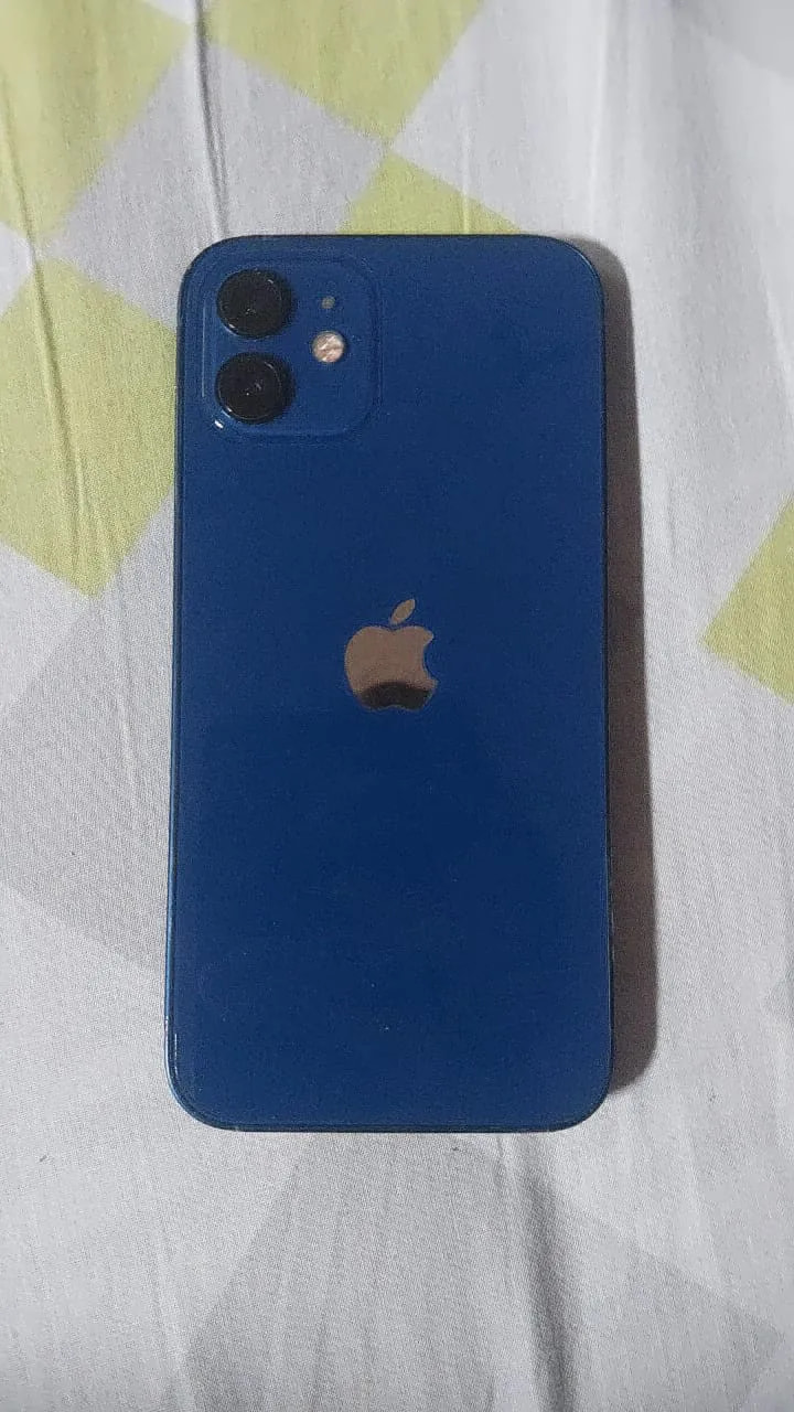 Apple iPhone 12
