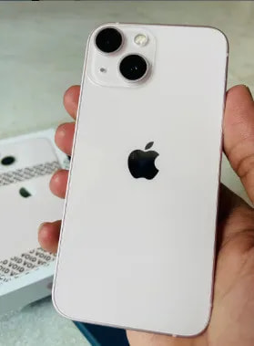 Apple iPhone 13