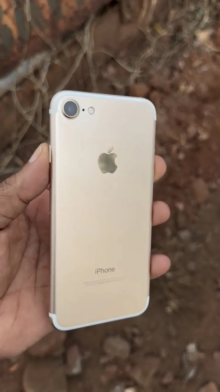 Apple iPhone 7