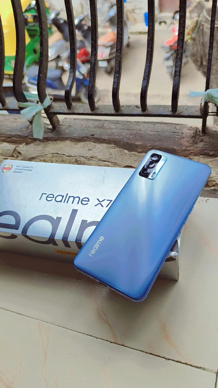 Realme X7