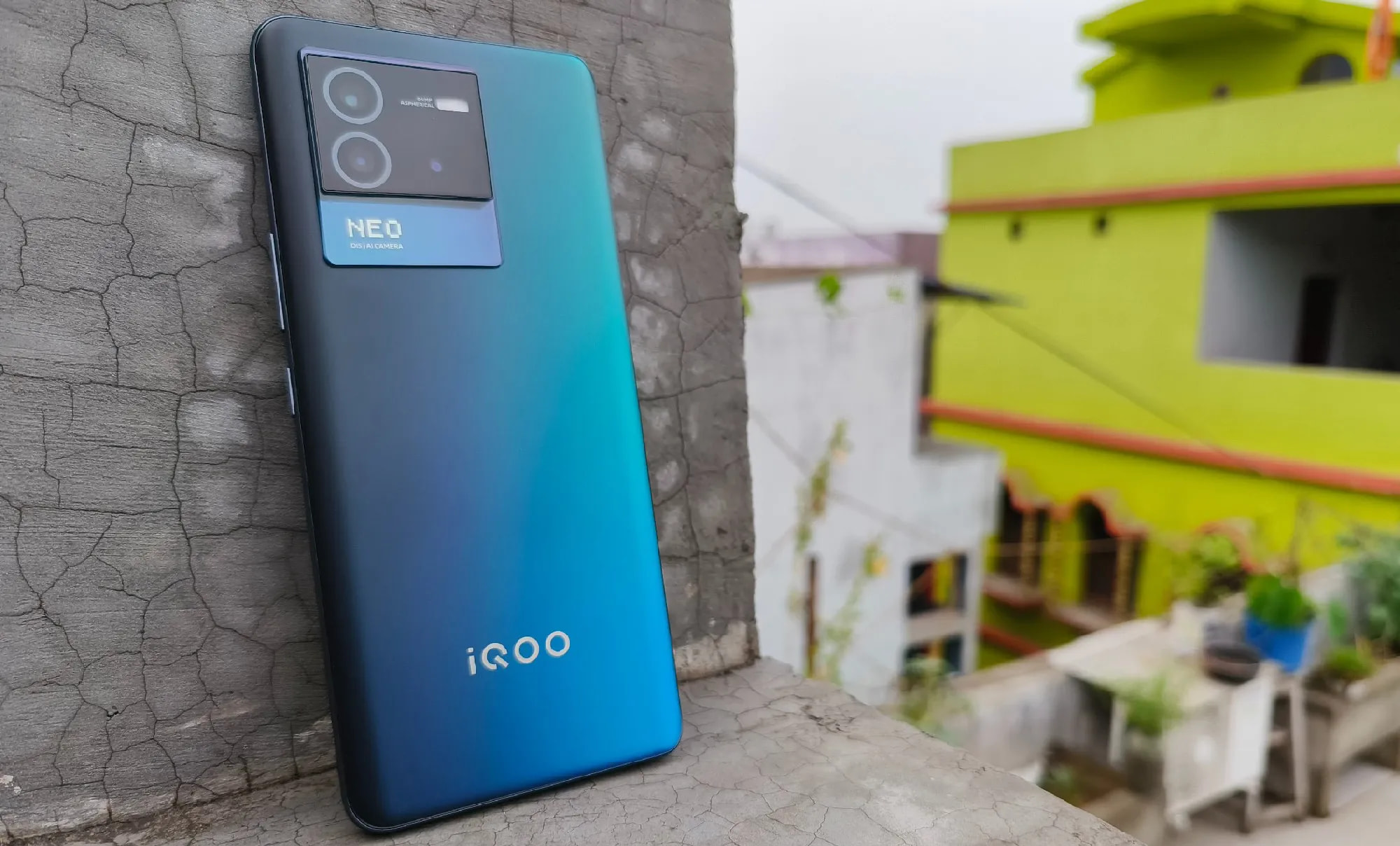 vivo iQOO Neo 6