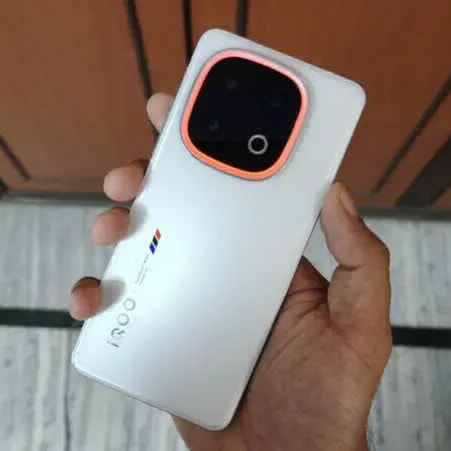 vivo iQOO 13