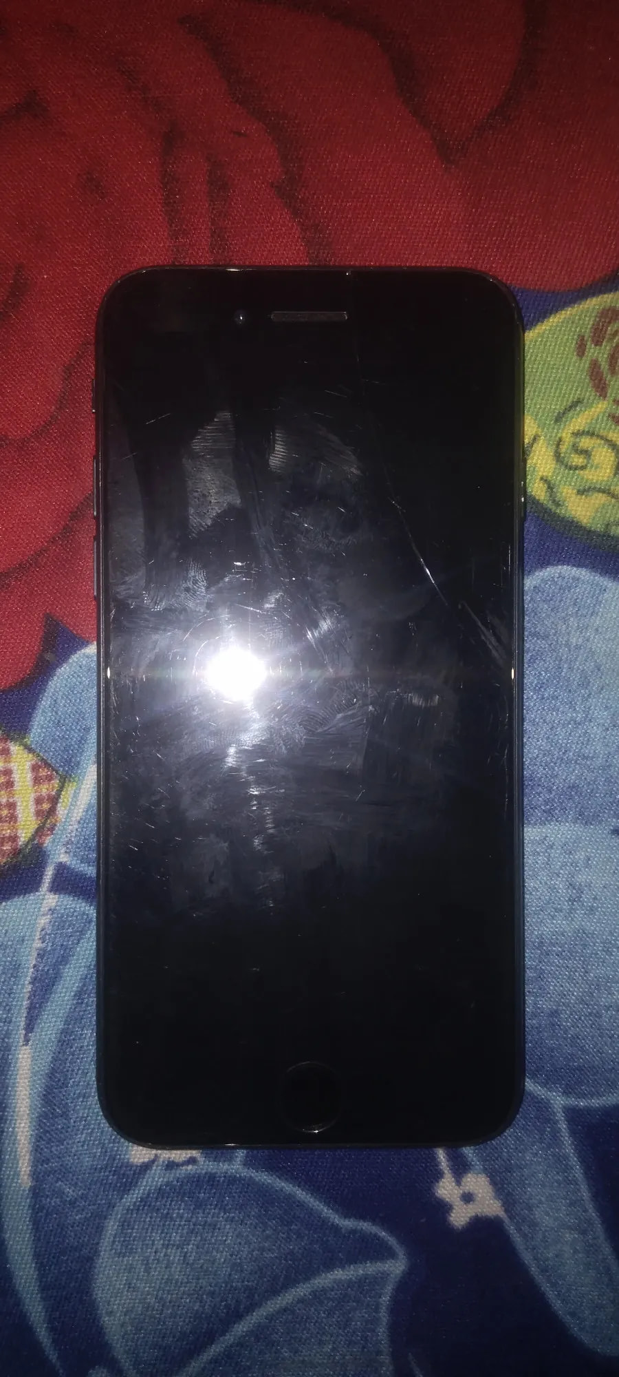 Apple iPhone SE