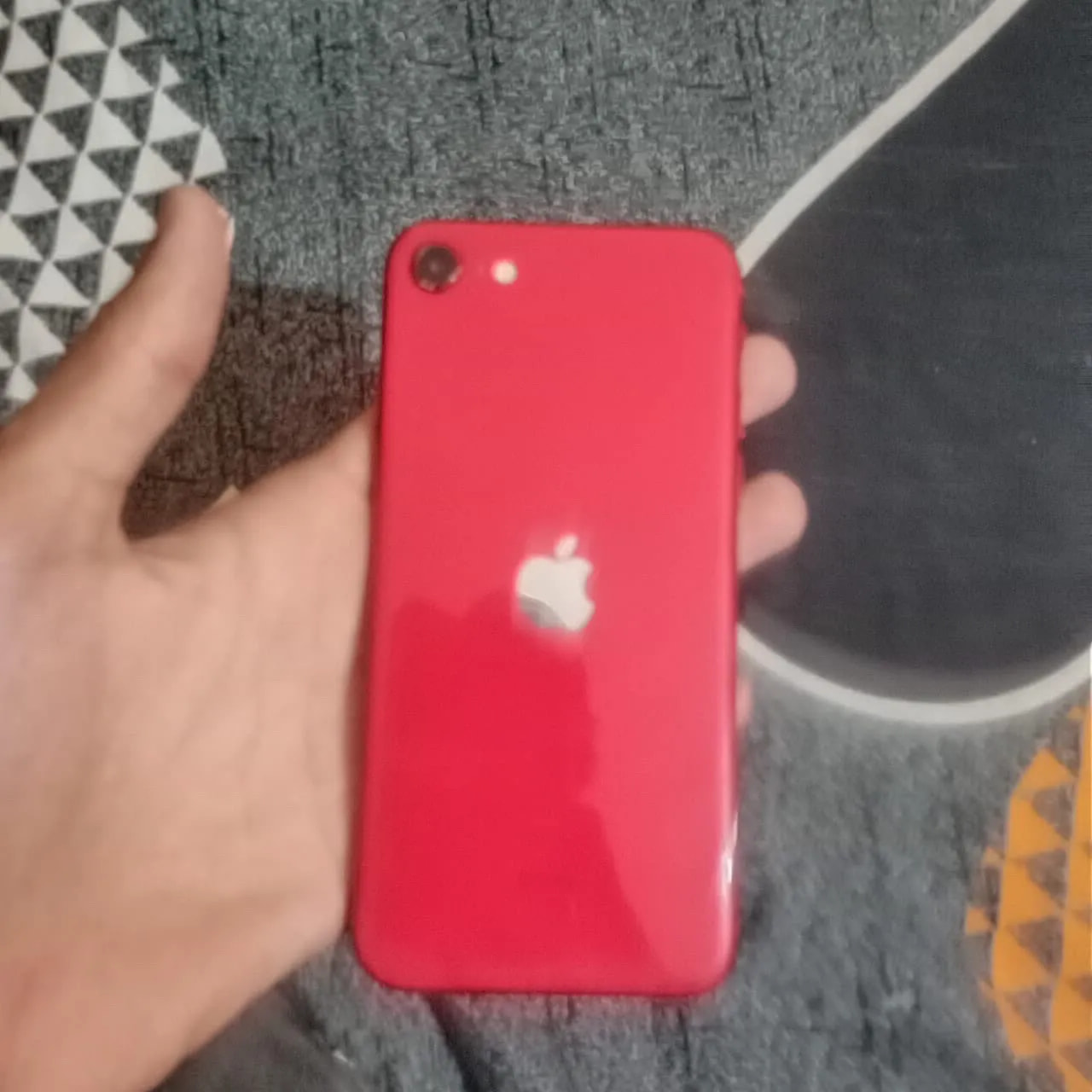 Apple iPhone SE (2020)