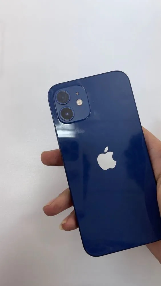 Apple iPhone 12
