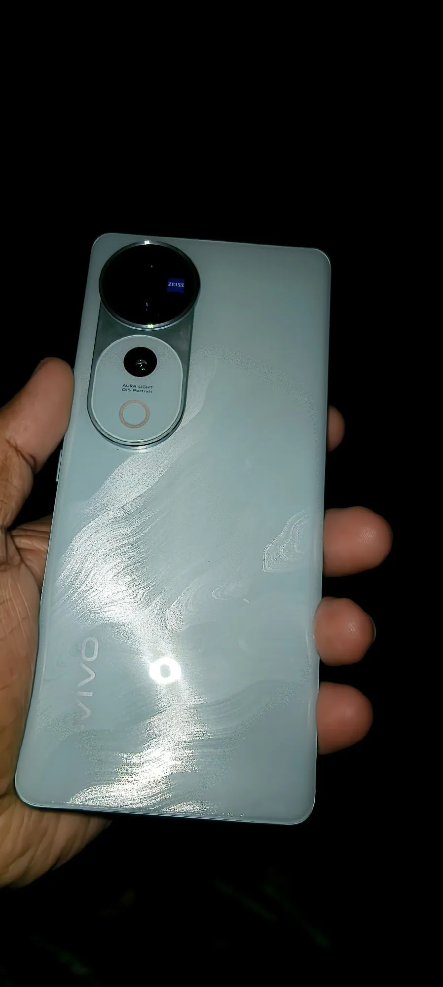 vivo V40 Pro