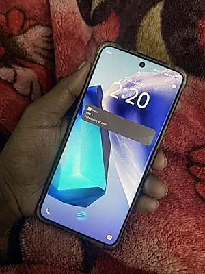 vivo V50
