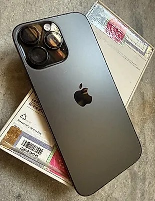 Apple iPhone 16 Pro Max