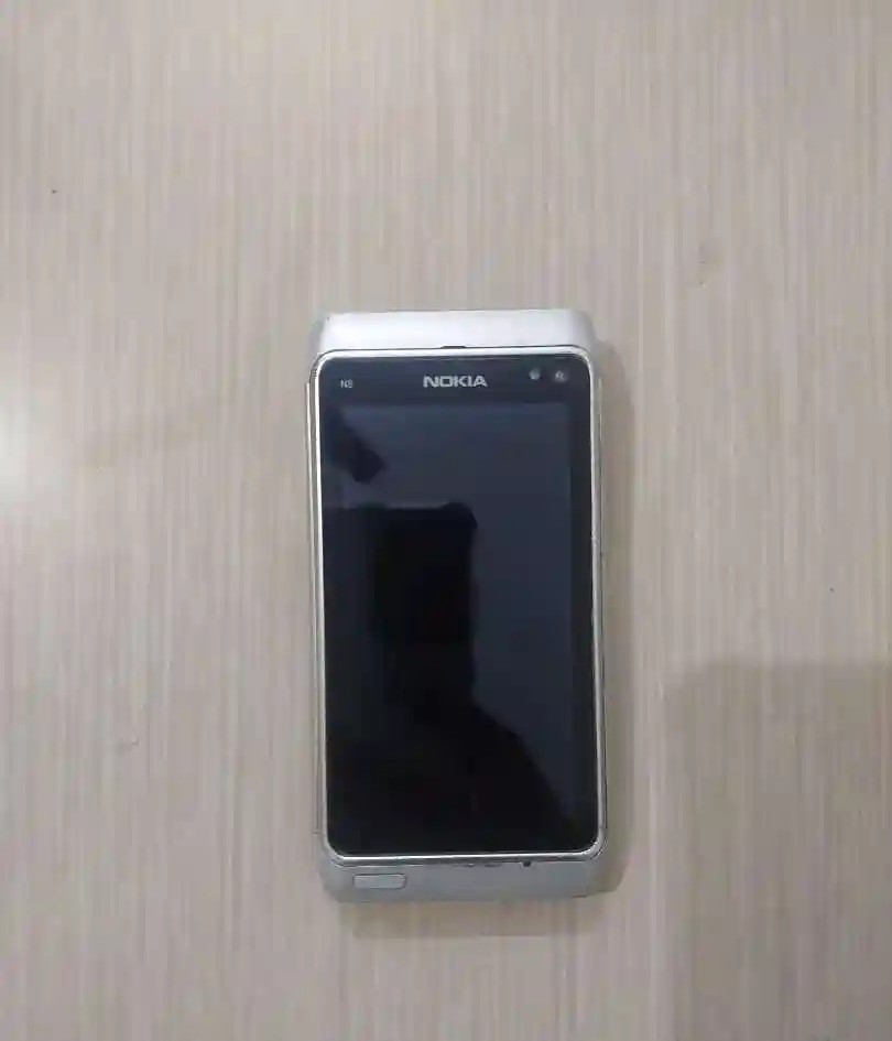 Nokia N8