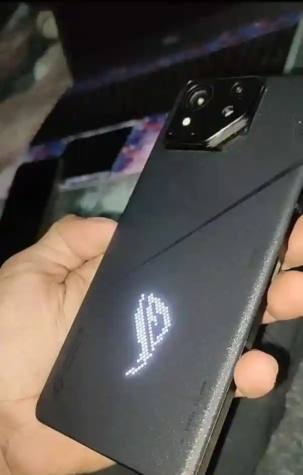 Asus ROG Phone 8 Pro