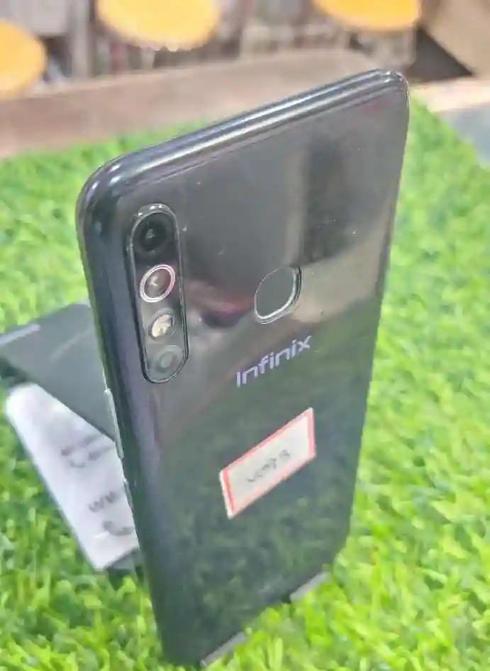 Infinix Hot 8