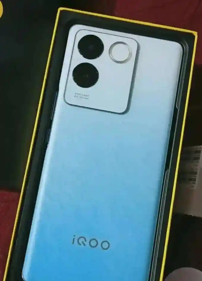 vivo iQOO Z7 Pro