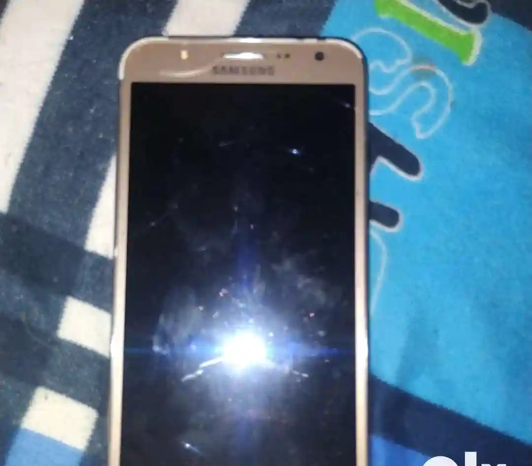 Samsung Galaxy J7 Nxt