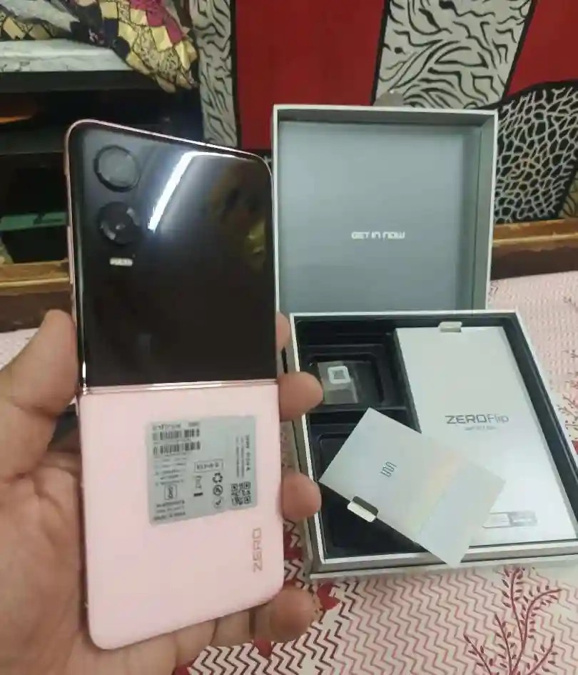 Infinix Zero Flip