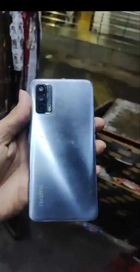 Realme X7