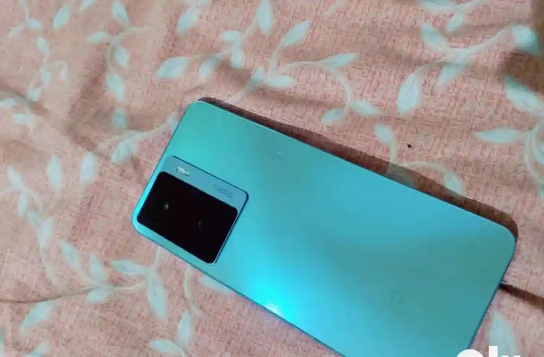 vivo iQOO Z7s
