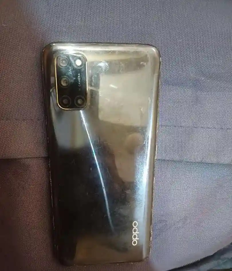 Oppo A52
