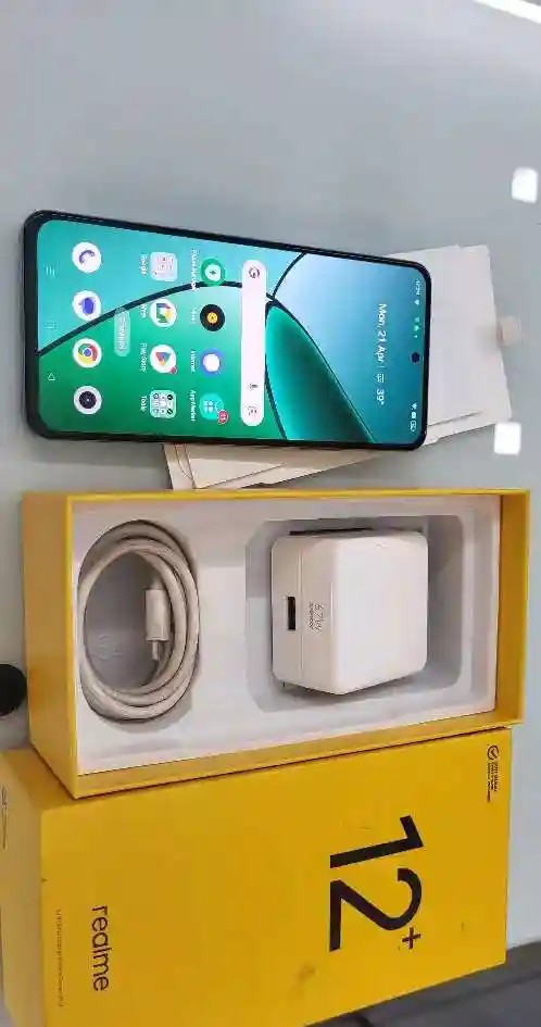 Realme 12+