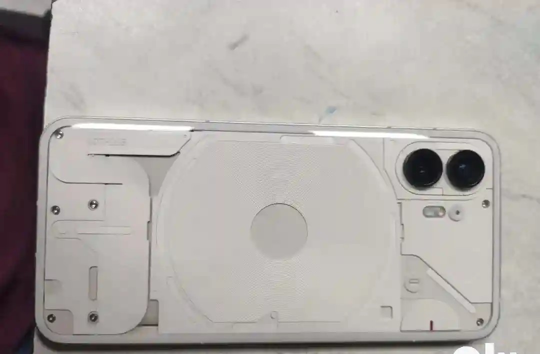 Nothing Phone (2)